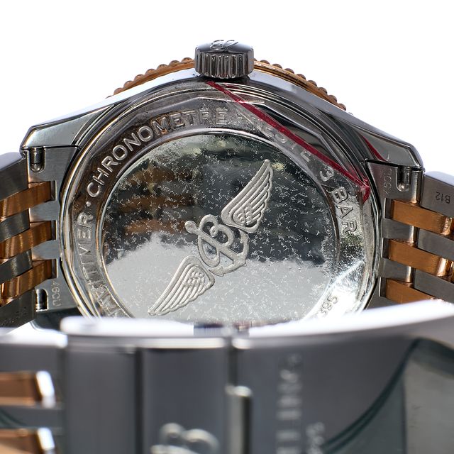 Breitling Navitimer Automatic 35 U17395 Image 4
